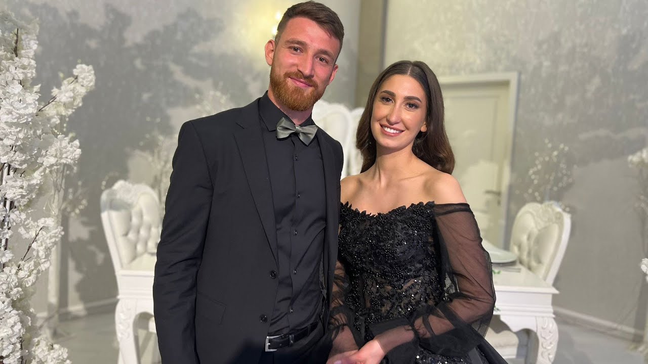 Borussia Dortmundlu milli futbolcu Salih Özcan evliliğe ilk adımı attı