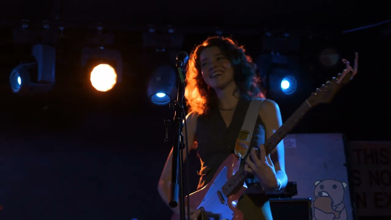 girlhouse - worth it (live @ Mercury Lounge 12/6/23)