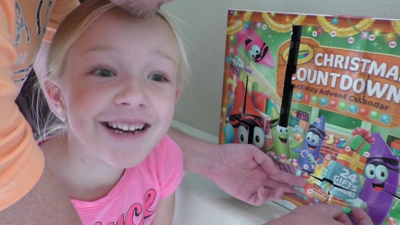 Prankster Elf on the Shelf Climbs JoJo Bow Ladder to Secret Door! Jinx Has Hidden Something!