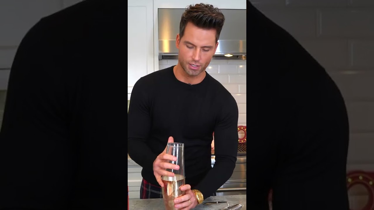 you HAVE to make this drink for the Holidays!!! 😅🤤😂