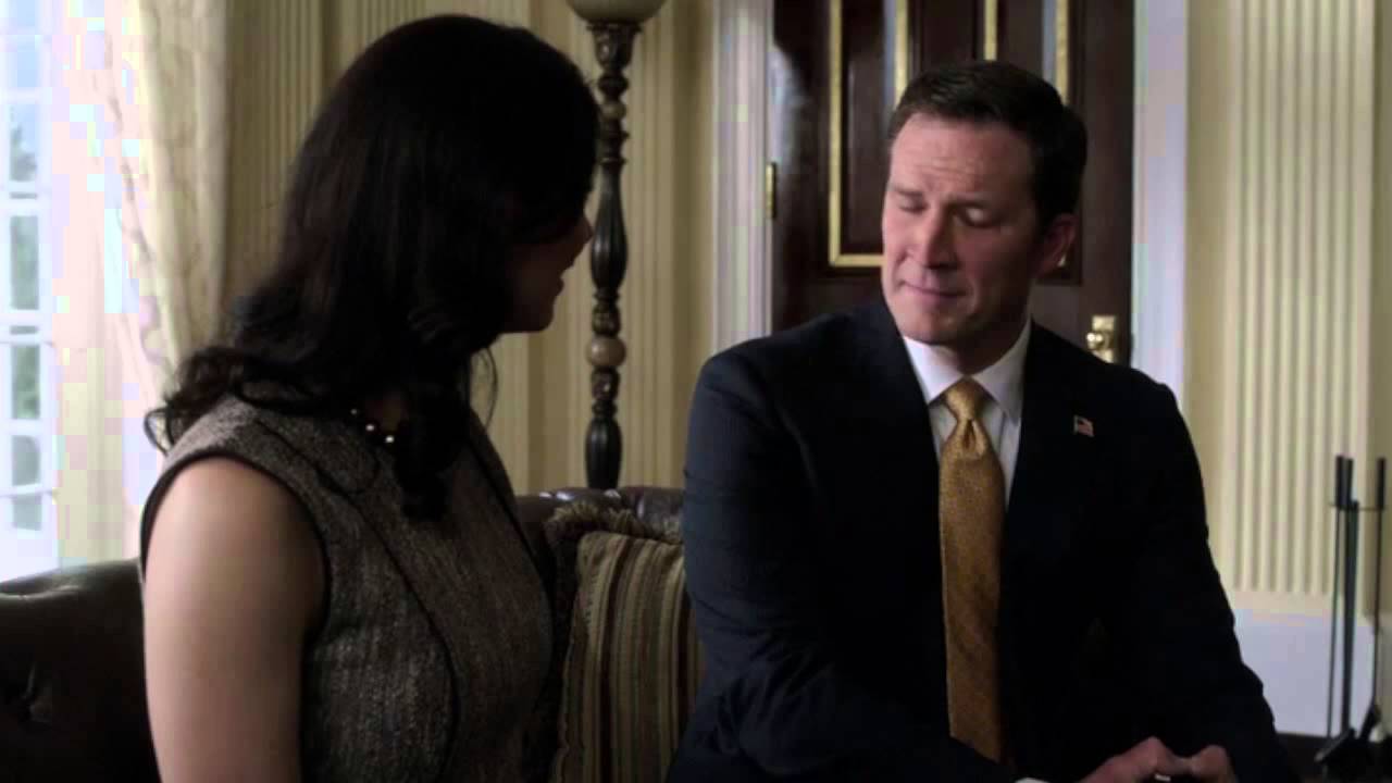 Joanne Kelly in Hostages 1x11