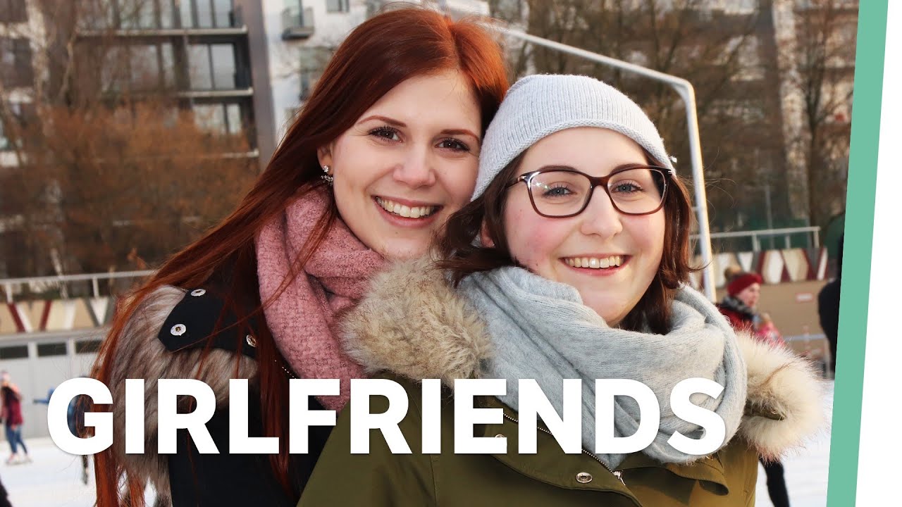 Erste lesbische Beziehung 👩&zwj;❤️&zwj;👩 ⎥Auf Klo