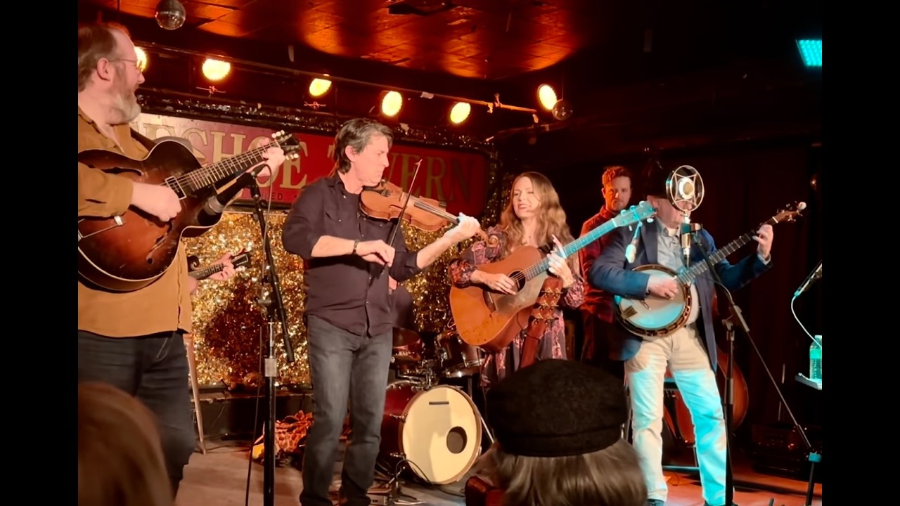 Meredith Moon with Whiskey Jack - East City Blues 