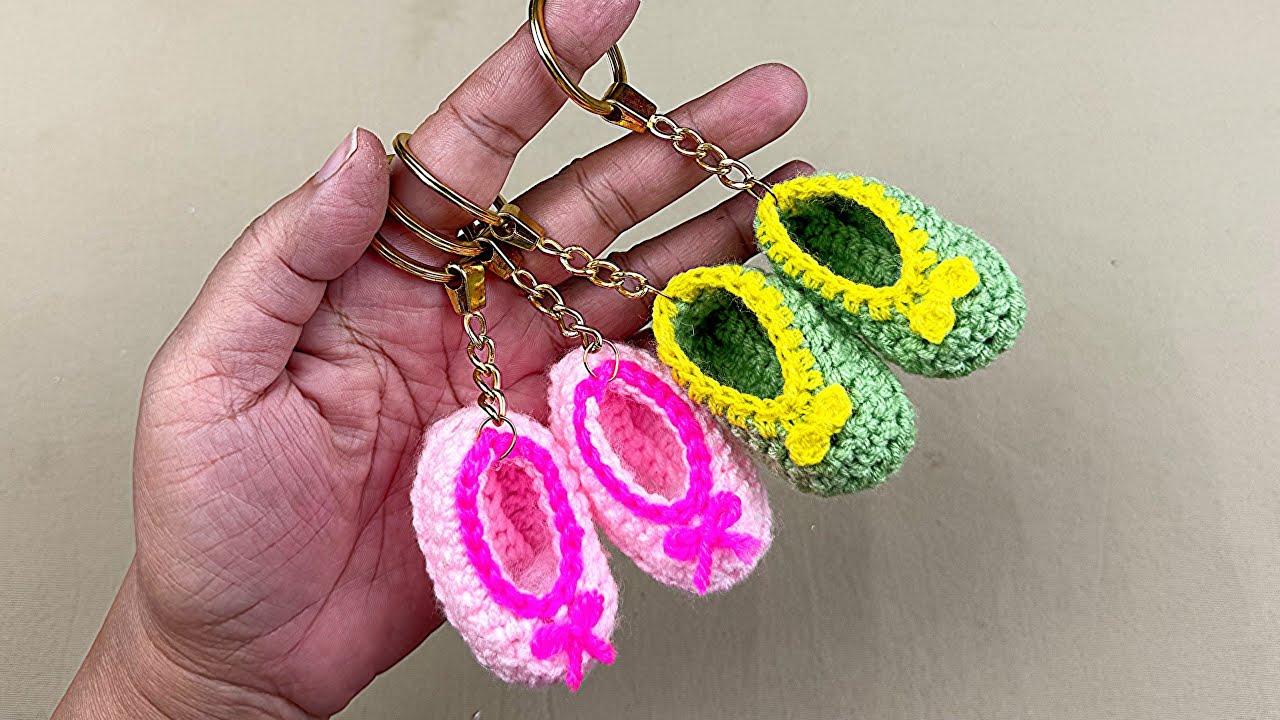 🥿easy Crochet mini shoes | crochet keychain