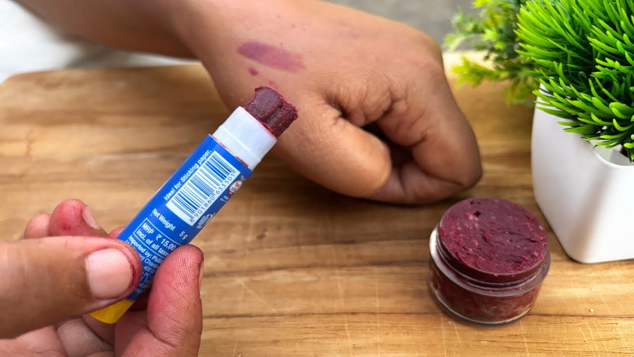 DIY Beetroot Lipstick 💄| Forget Store Lipstick | 100% Natural & Organic Lip Color You Can Eat