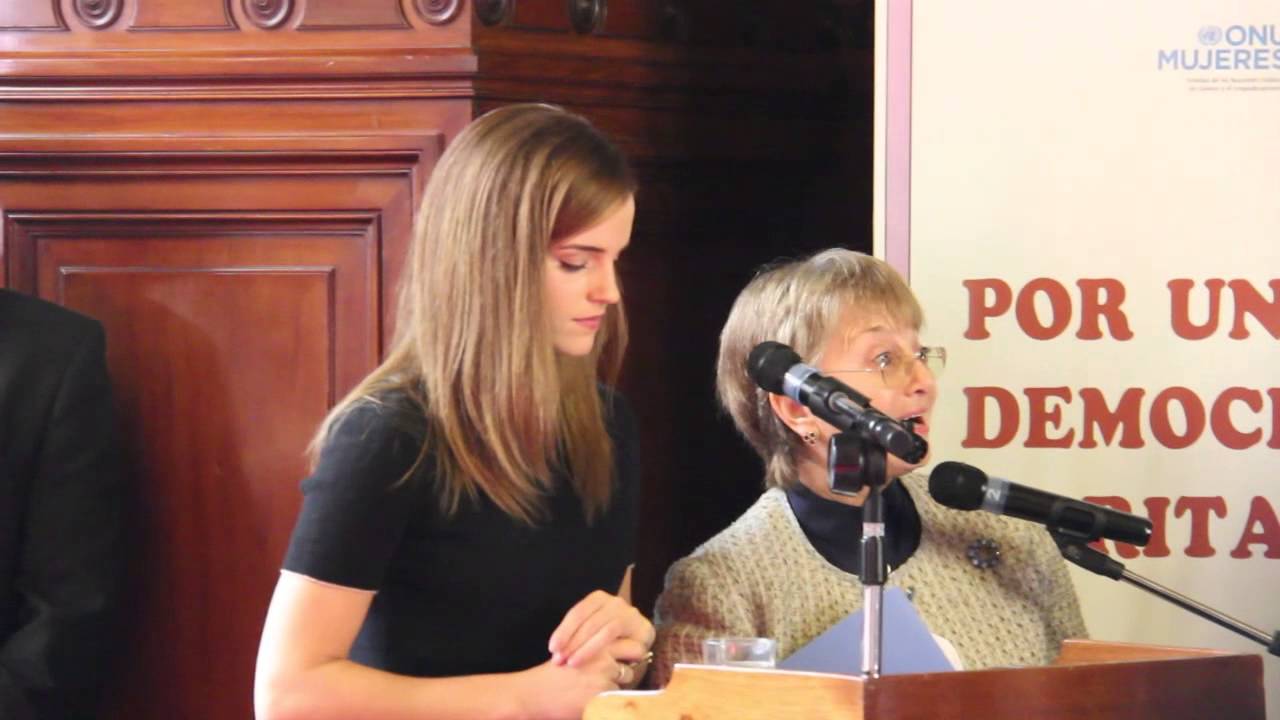 EMMA WATSON - ENTREGA FIRMAS POR LA PARIDAD EN URUGUAY 17/09/2014