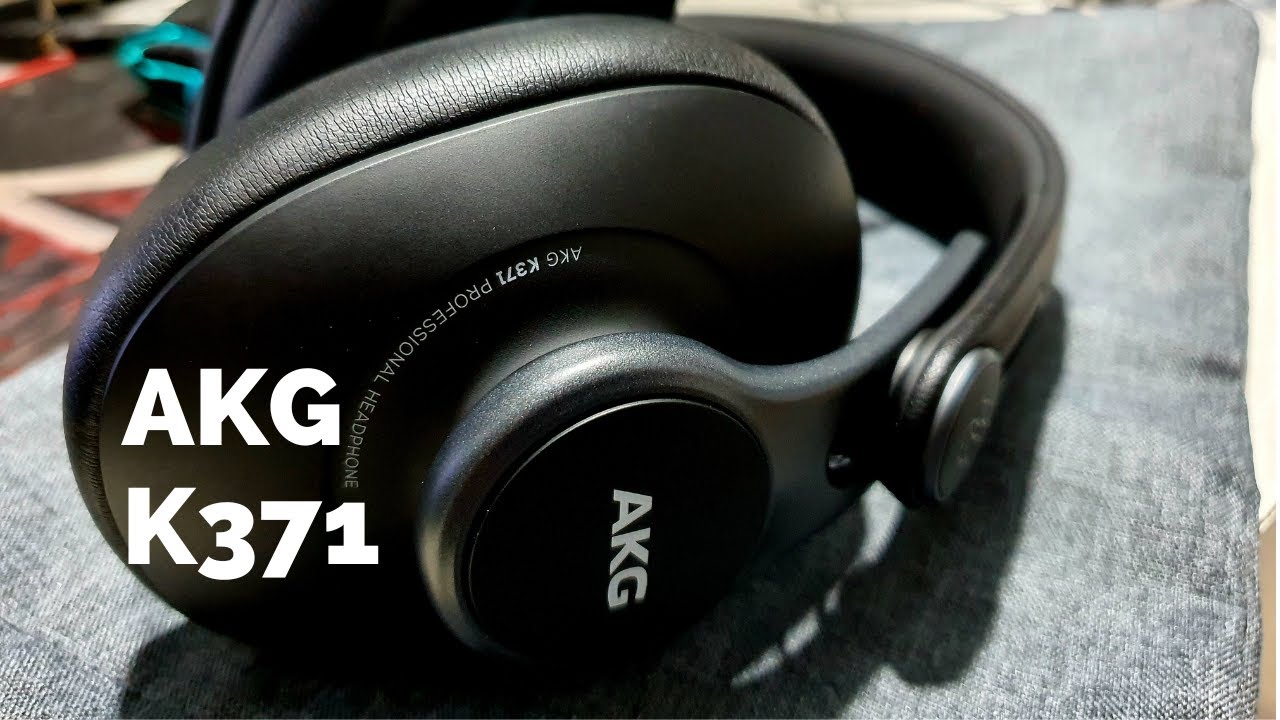 AKG K371