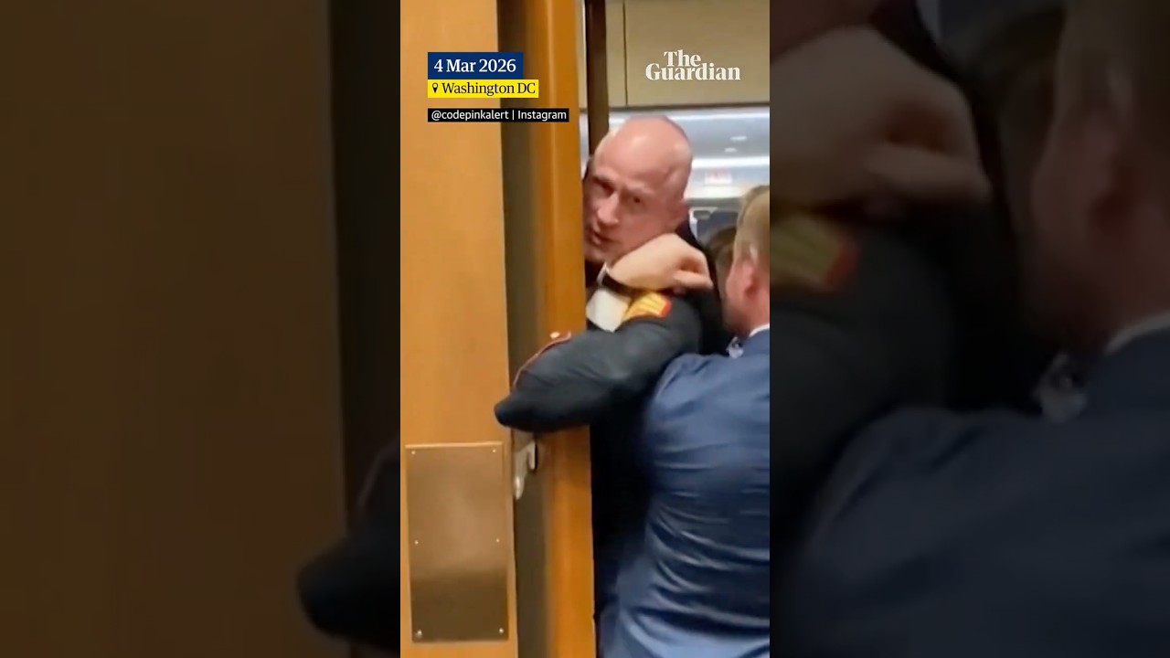 US Marine veteran has arm broken as he protests in Congress
