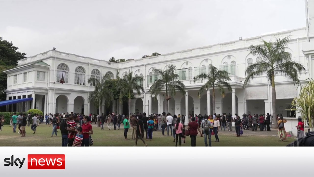 Sri Lanka: Protesters continue to occupy presidential palace