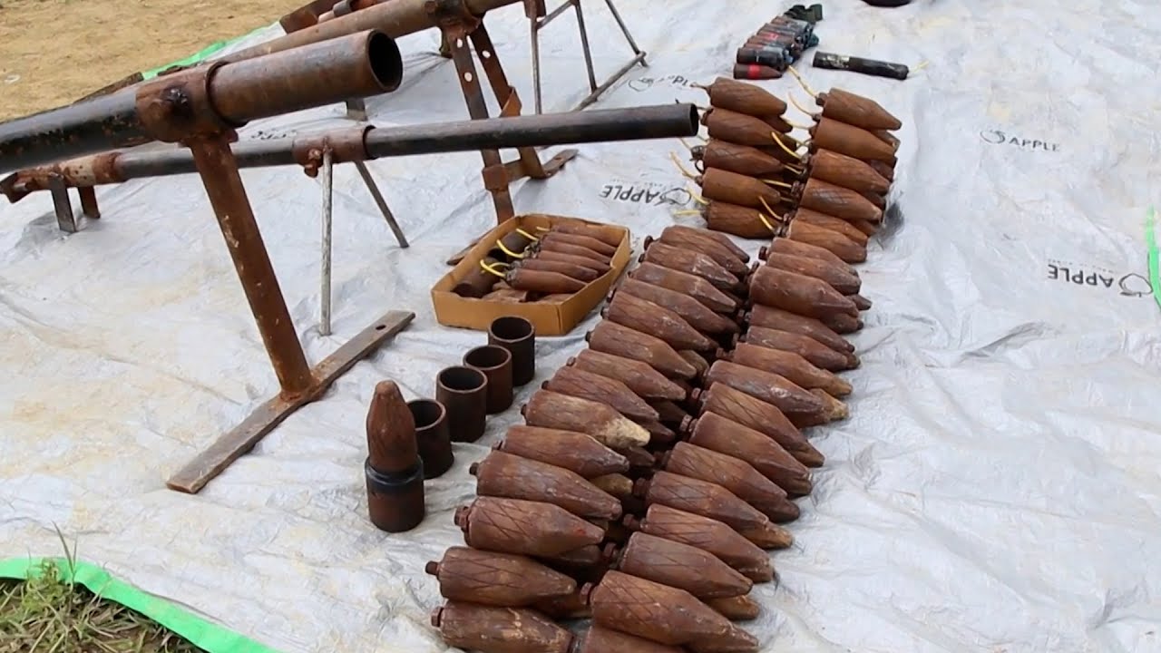 တော်လှန်ရေးအတွက် အသက်ပေးပြီး စစ်လက်နက်ပစ္စည်း ထုတ်လုပ်နေသူများ