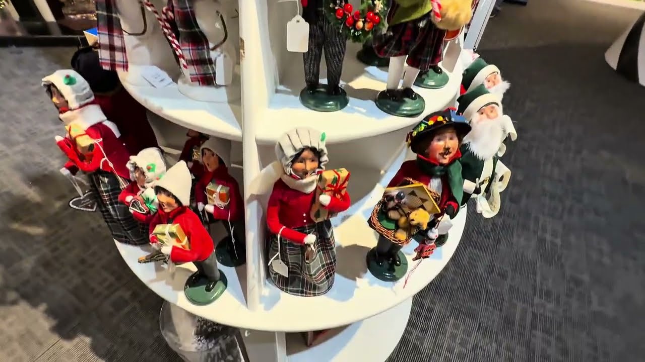 The Incredible Christmas Place In Pigeon Forge Tennessee Is Truly A Awesome Christmas Store!