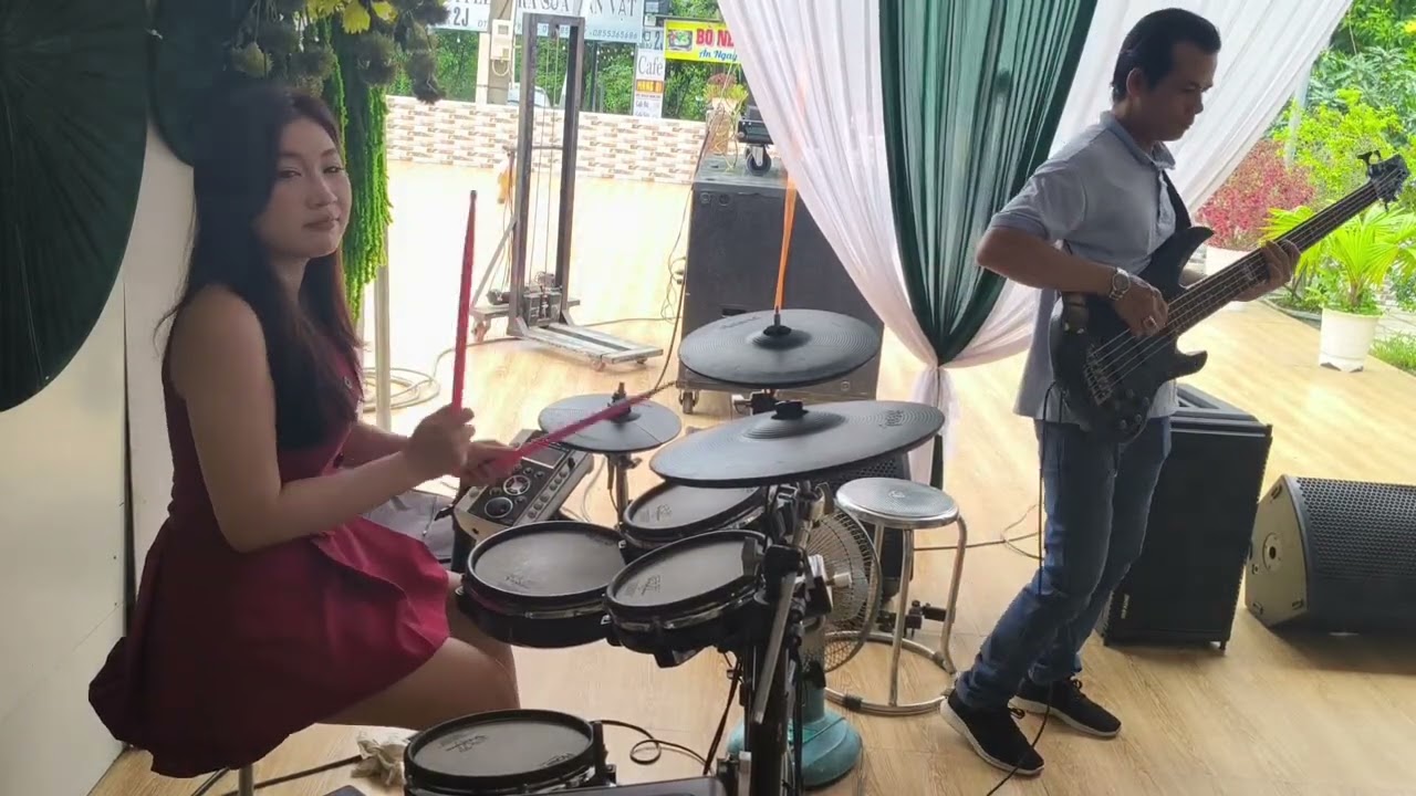 Ho&agrave; Tấu Remix Hải Ngoại Taking Hay | NiNi Drum
