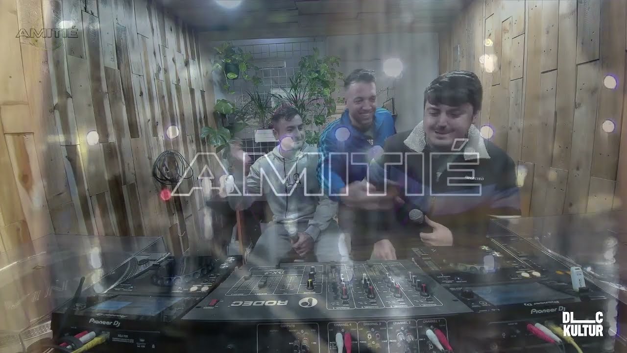 AMITIE # 005 by MIRKA WILLY M SWAE