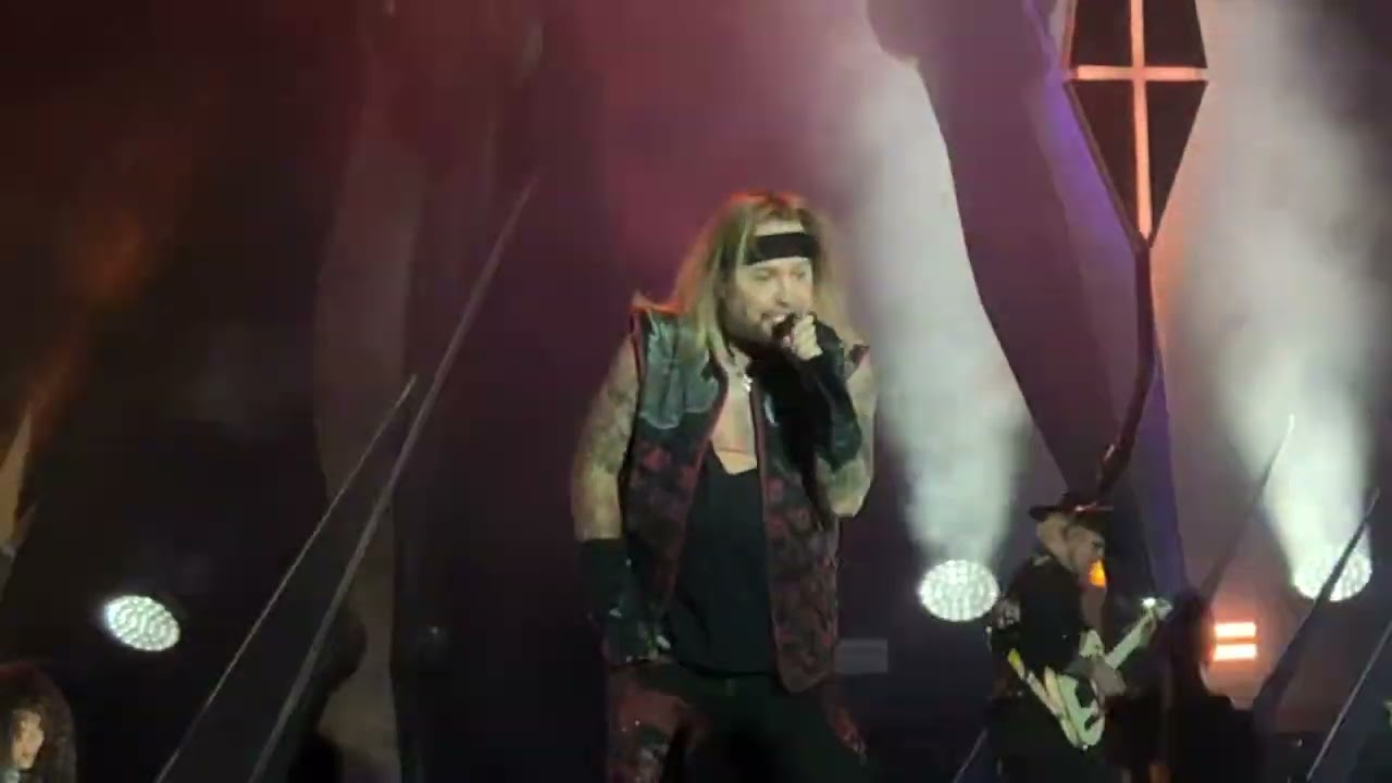 Motley Crue - Girls Girls Girls - Rivas Madrid 2023