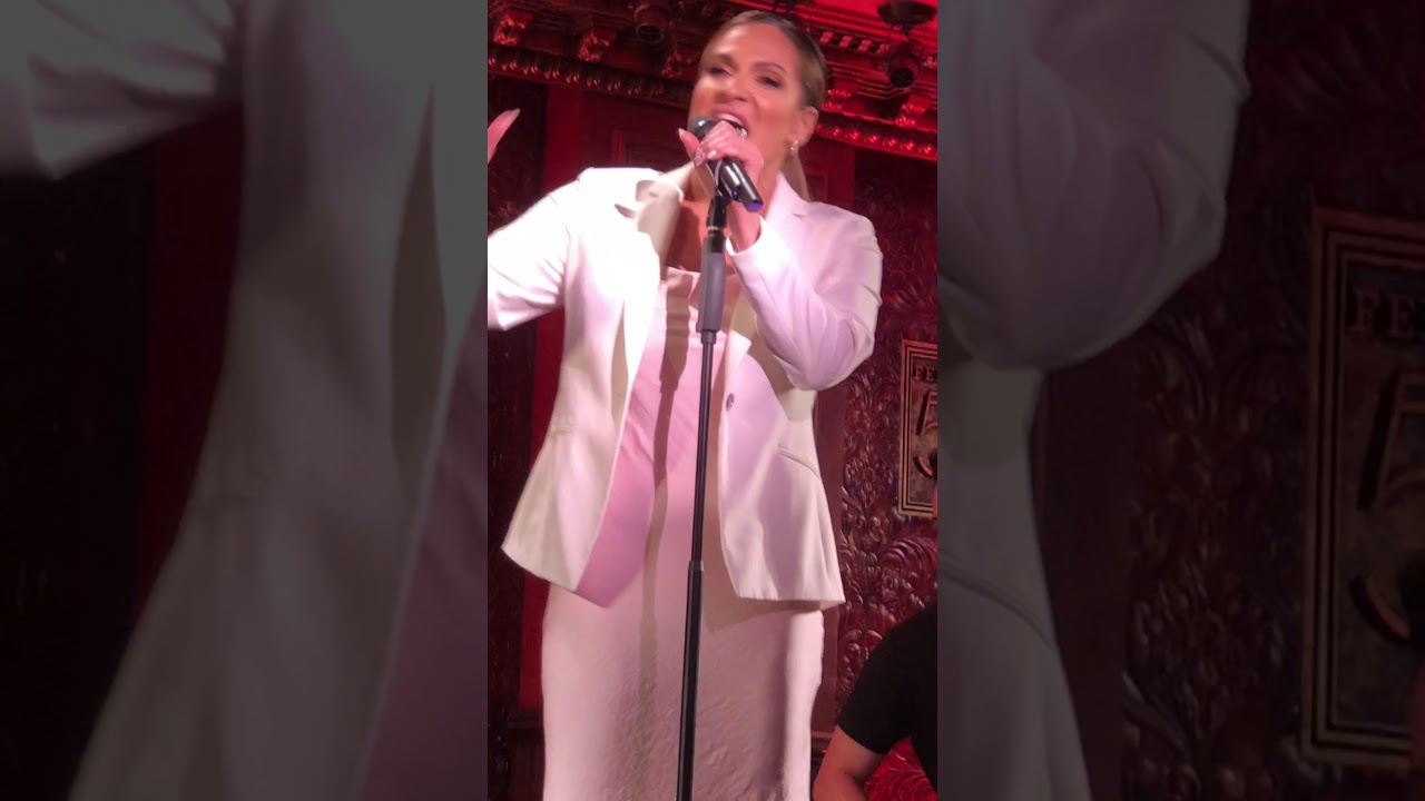 Shoshana Bean 