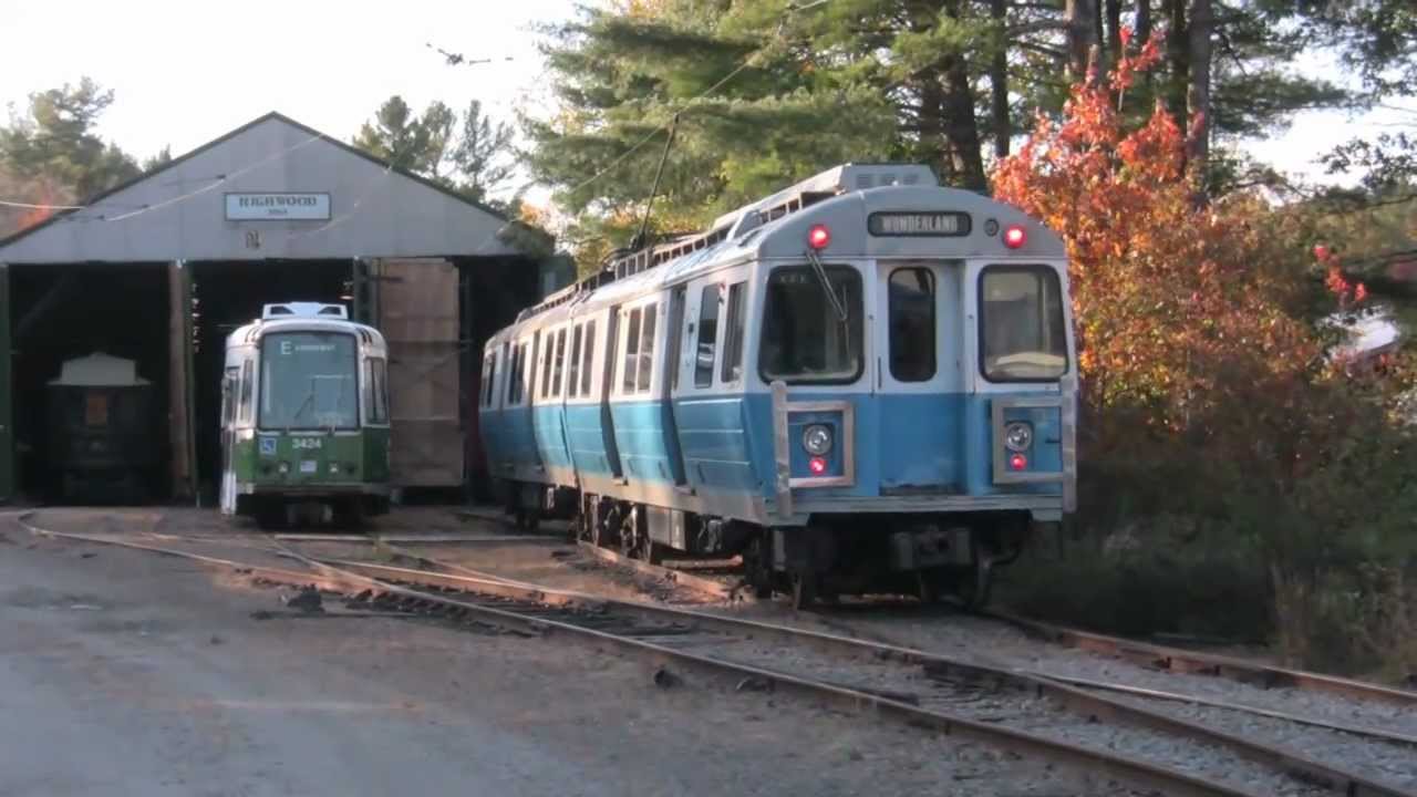 MBTA Blue Line 0600 Cars Running At Seashore