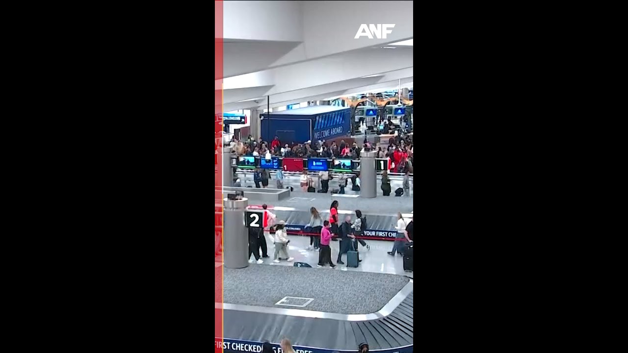 Atlanta airport travelers make the best of TSA woes