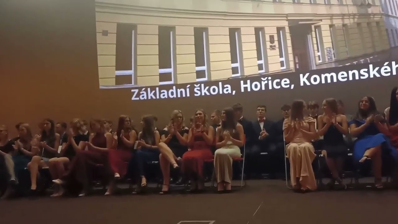 Slavnostní předávání vysvědčení žákům 9  ročníku, dne 24  6  2025, v Biografu Na Špici Hořice
