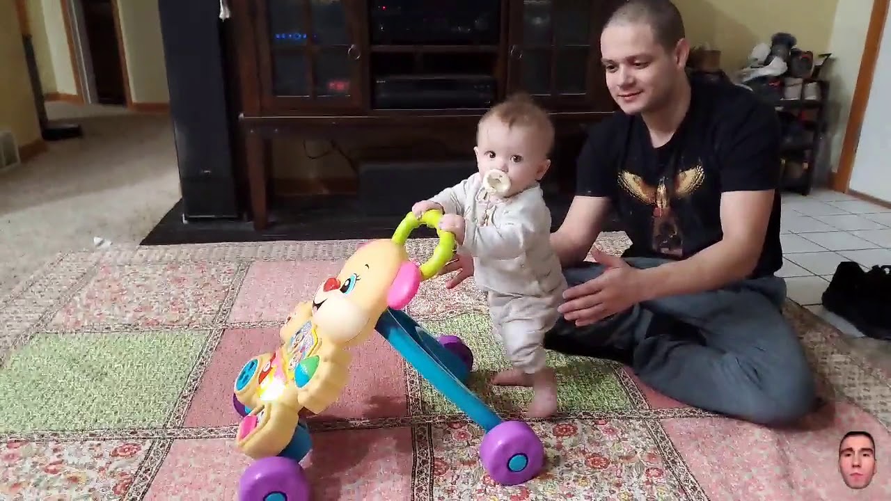 erobb's daughter takes her first steps