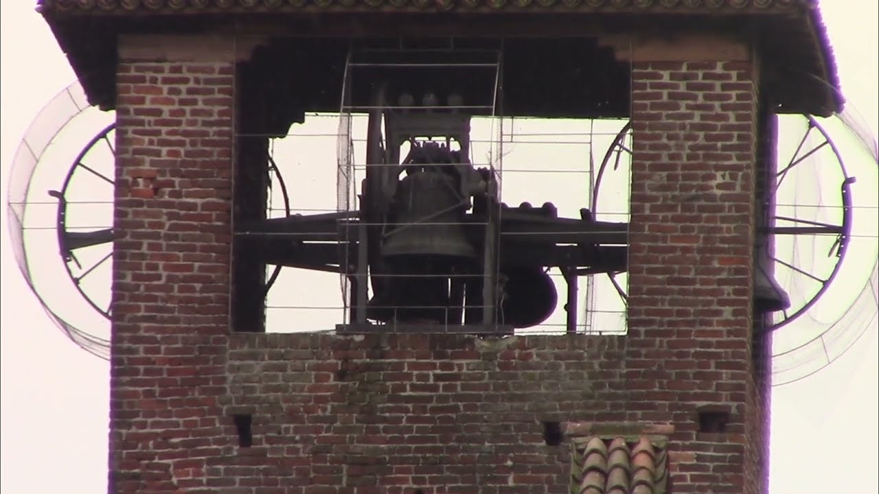 Le campane di Abbadia Cerreto (LO) - Chiesa Parrocchiale di S. Maria Assunta (2). video 961