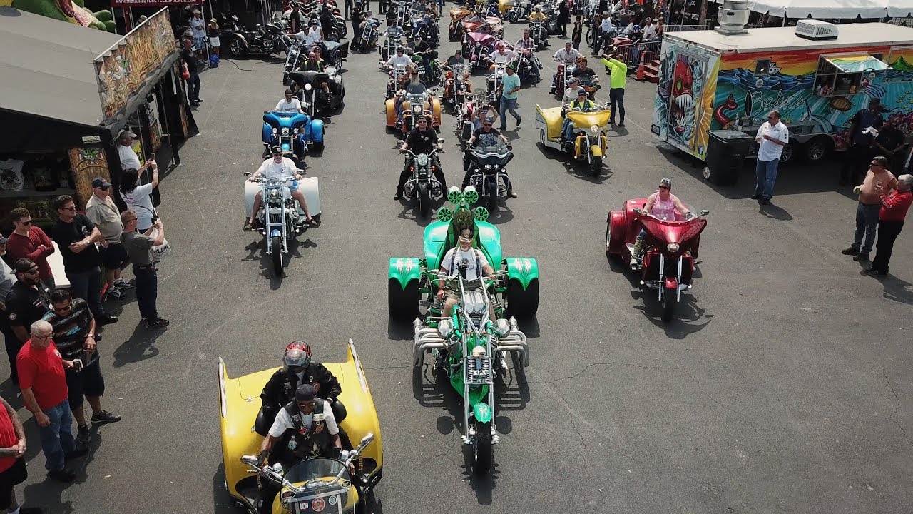 2019 Daytona Indian Motorcycle Boss Hoss V8 Bike Parade
