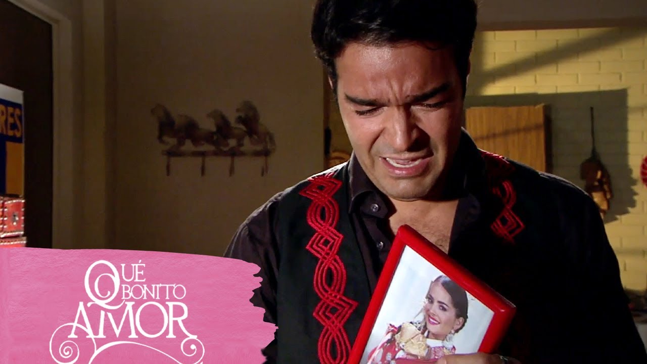 Óscar sufre por el desamor de María | Qué bonito amor 1/2 | C-10 | tlnovelas