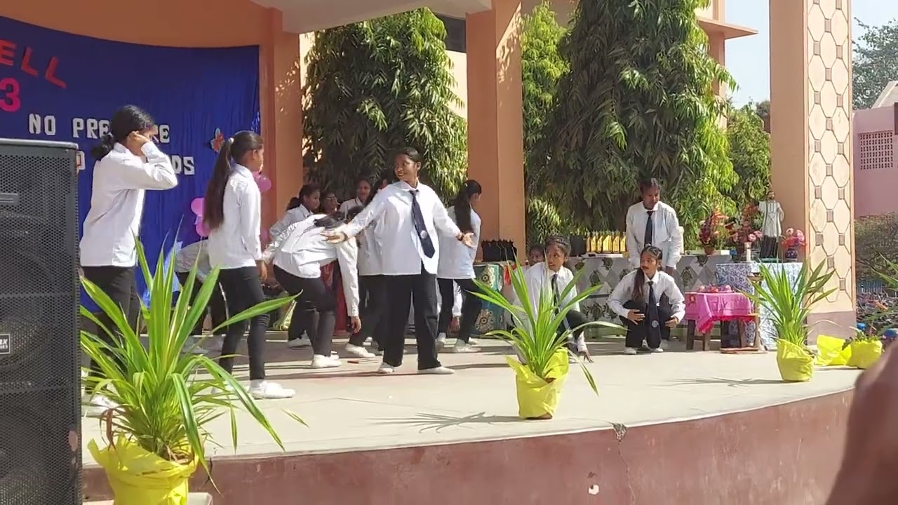 wonderful performance by Xavier girls school chaibasa ll chandana Dutta