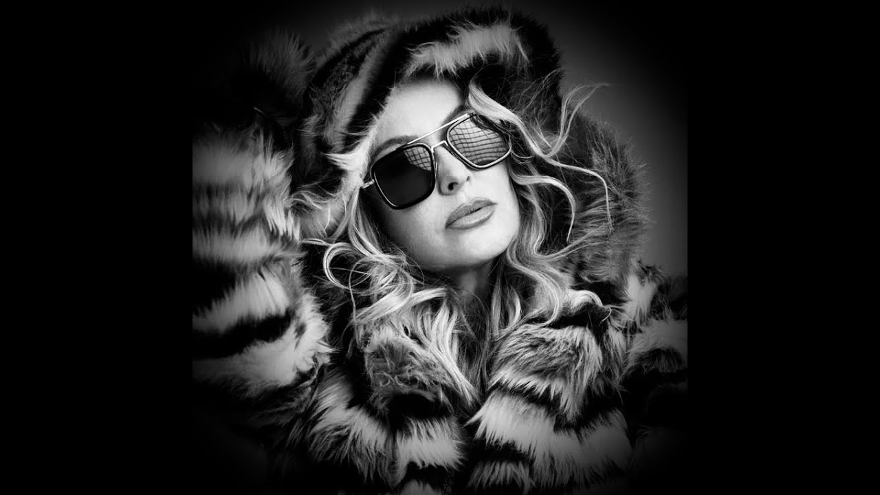 Anastacia - How Come the World Won't Stop (Live In Roma)