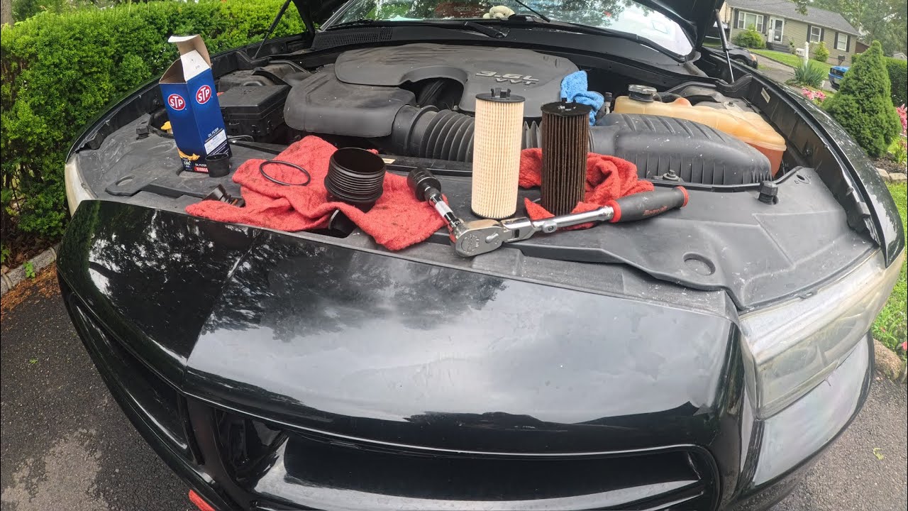 Cambio de aceite  Dodge Charger 2013  V6 - Oil Change Dodge Charger 2013 V6    (  2011 - 2014 )