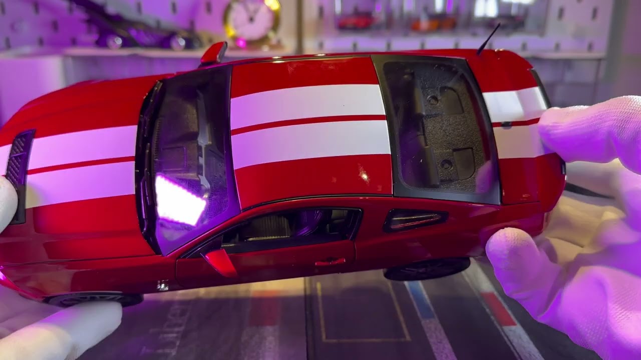 1:18 2013 Ford Shelby GT500 by Shelby Collectibles [Unboxing]