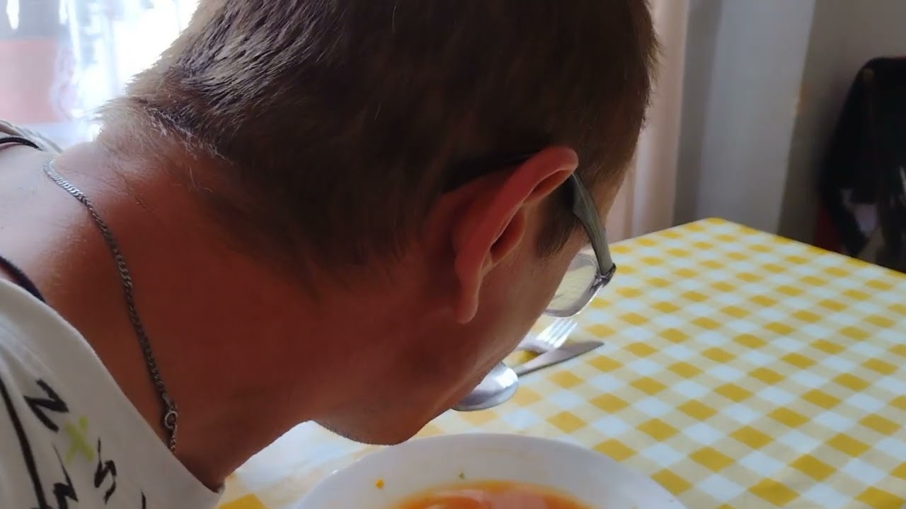 Stoł&oacute;wka z domowymi obiadami.Tanio 25 zł obiad a zupa 7 zł.Smacznie i domowo.