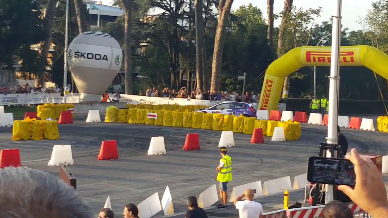 Ford Fiesta R5 vs Peugeot 208 R5 Rally Roma Capitale 2016