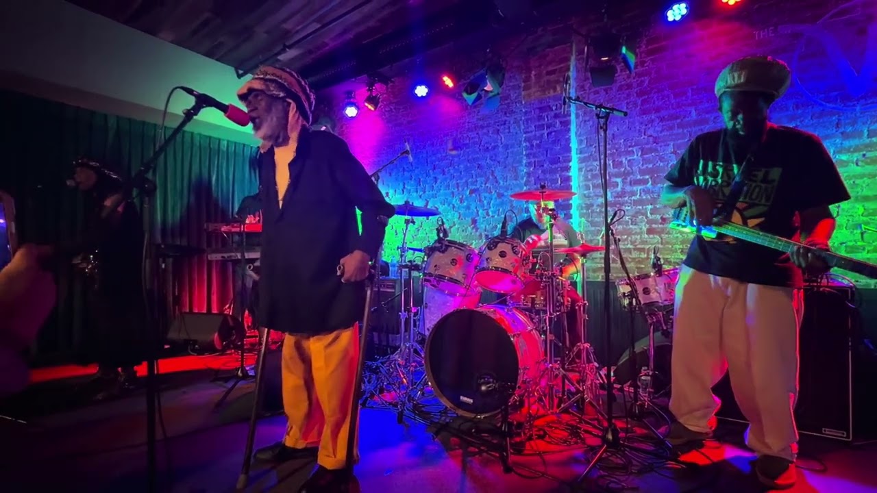 Israel Vibration + Roots Radics-Cool and Calm( Live)