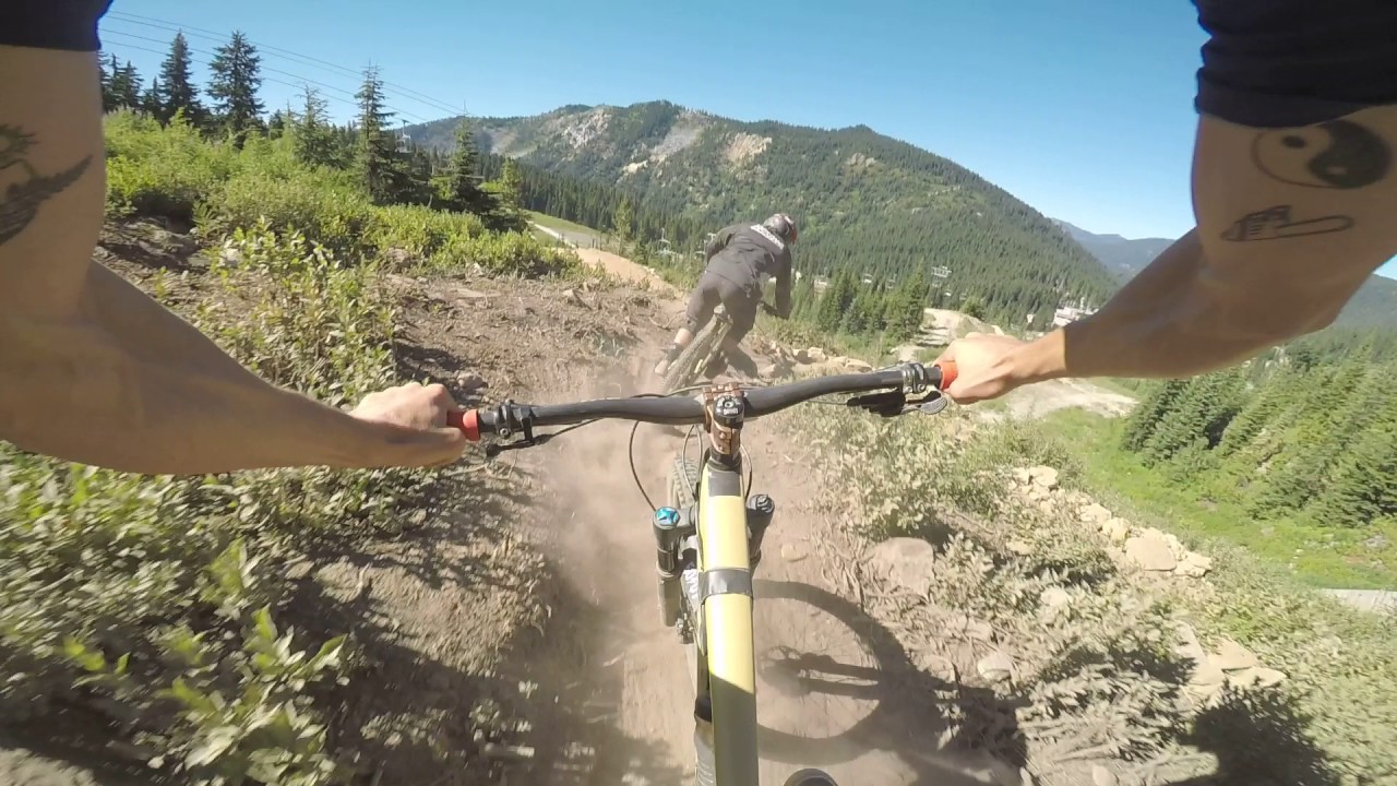 Going hard on the Nomads - Stevens Pass