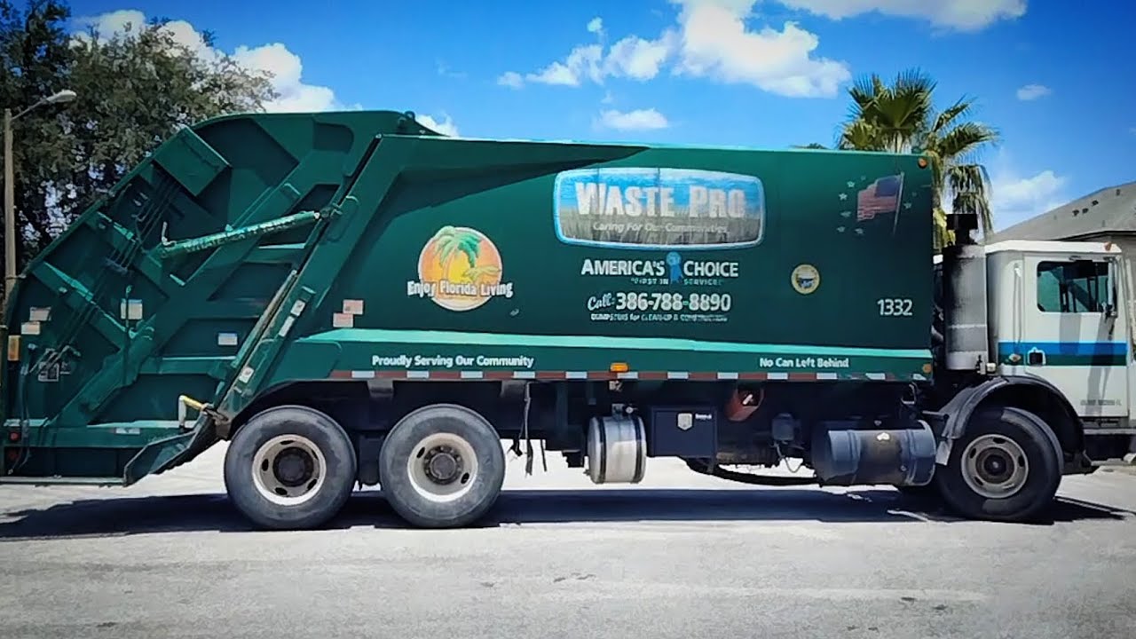 Waste Pro | Mack MRU - New Way King Cobra Rear Loader