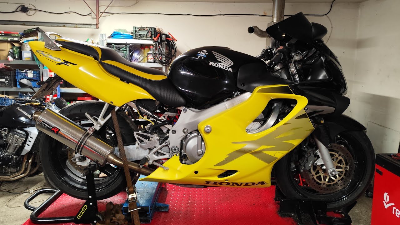 Honda CBR 600 F4, źle pracuje, problemy z ładowaniem.