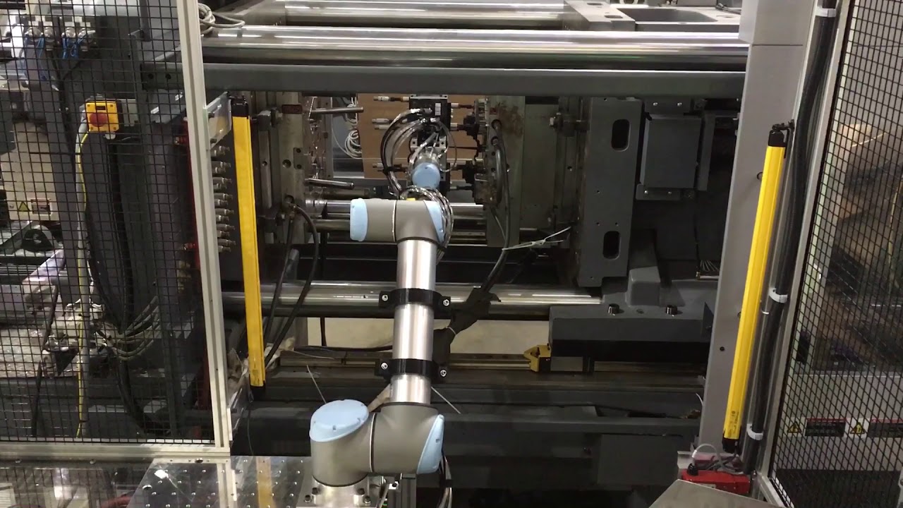 Robot with bowl feeder