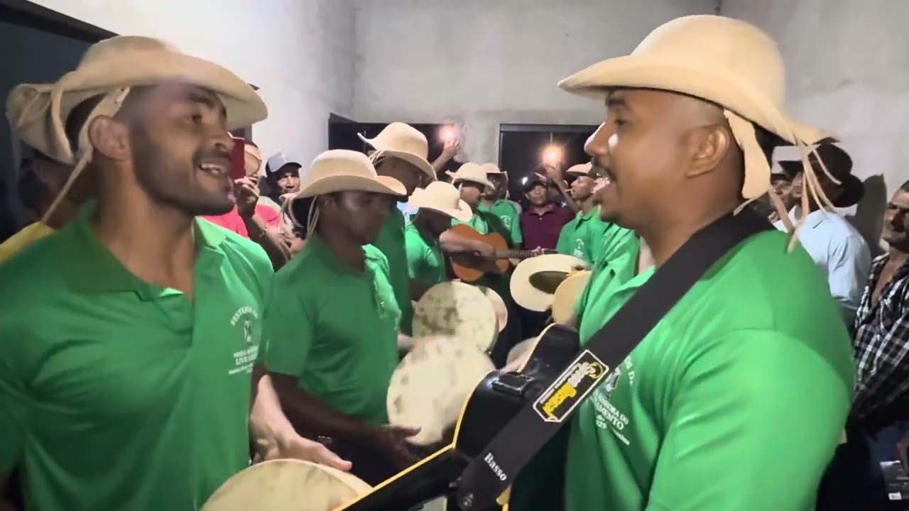 Roda de Naldinho e Rafael ( popular Chico), na folia de nossa Sr do Livramento de St,Rosa!