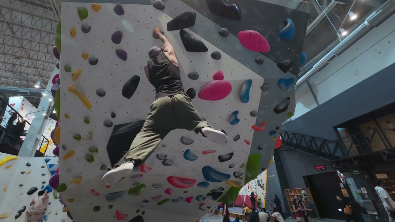 PROBANDO MI FUERZA EN ESCALADA