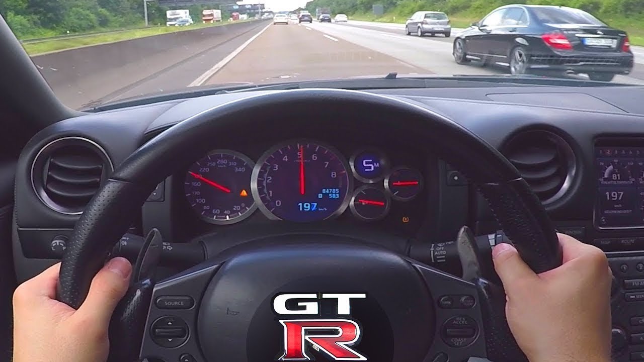 Nissan GTR Acceleration Autobahn