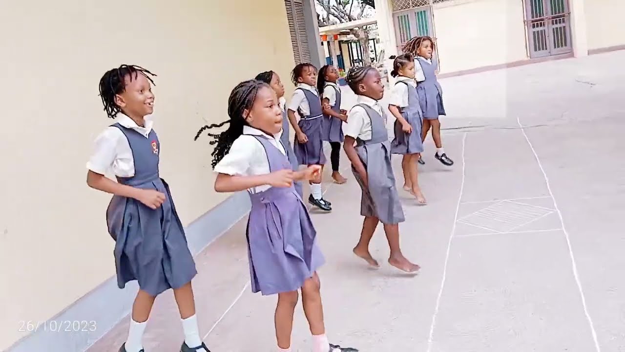 Talento de Miçambique | Marrabenta | music by Mr.Bow