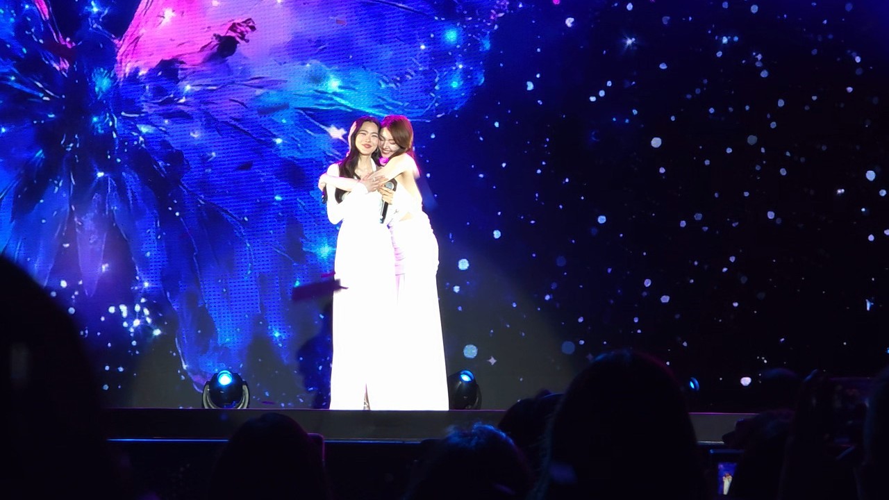 [Fancam] we fell in love in October | LingOrm Only Love Fan Meeting in Singapore | 20260221