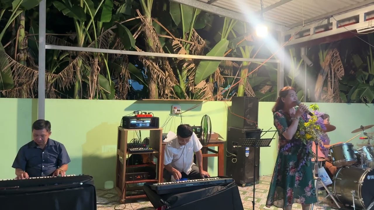 Vạn lối sầu| cô Thảo| Văn Sử - Cao Thuật - Cẩm Hưng band