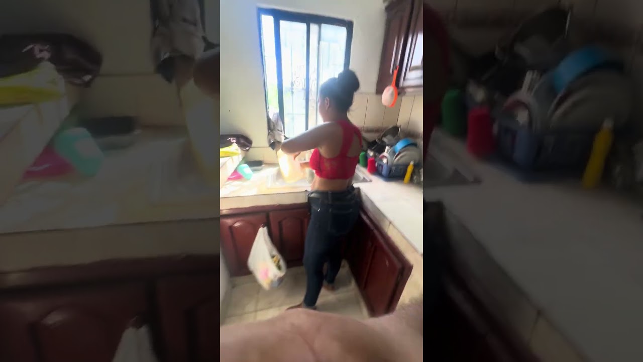 Hombre está cansado de que su esposa solo le cocine frito con salami 