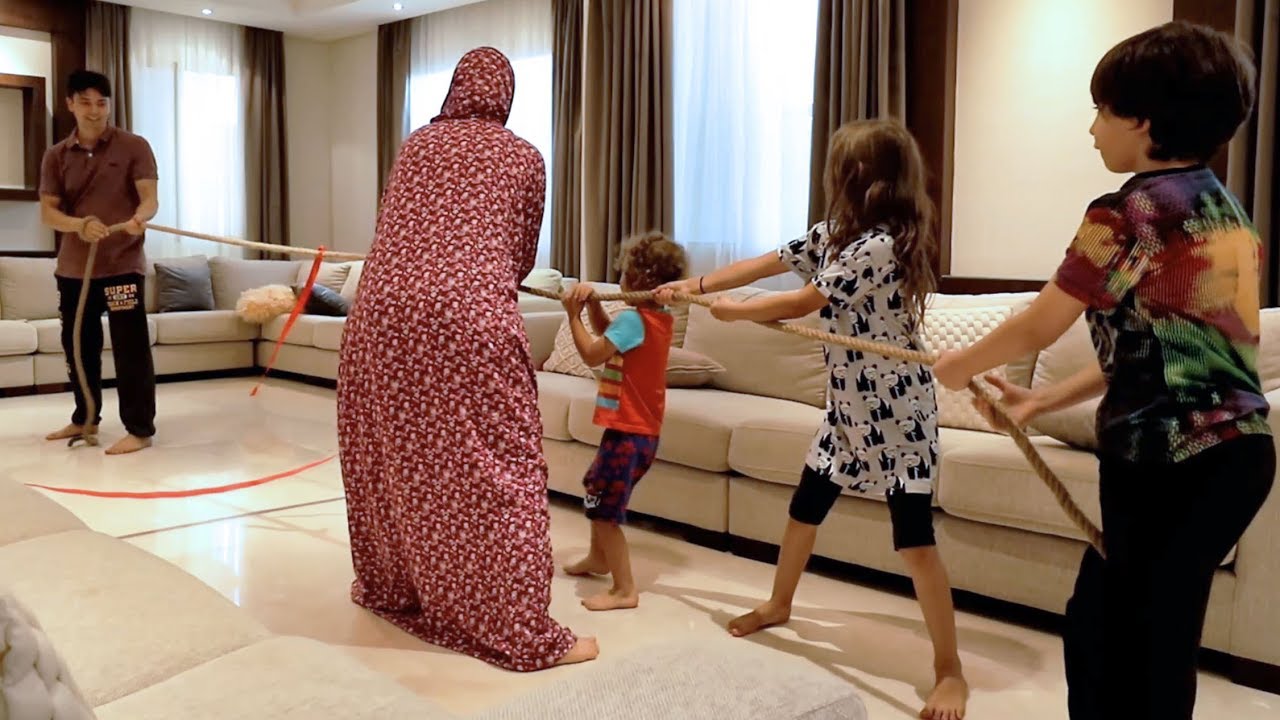 العائلة ضد الأب في سحب الحبل!