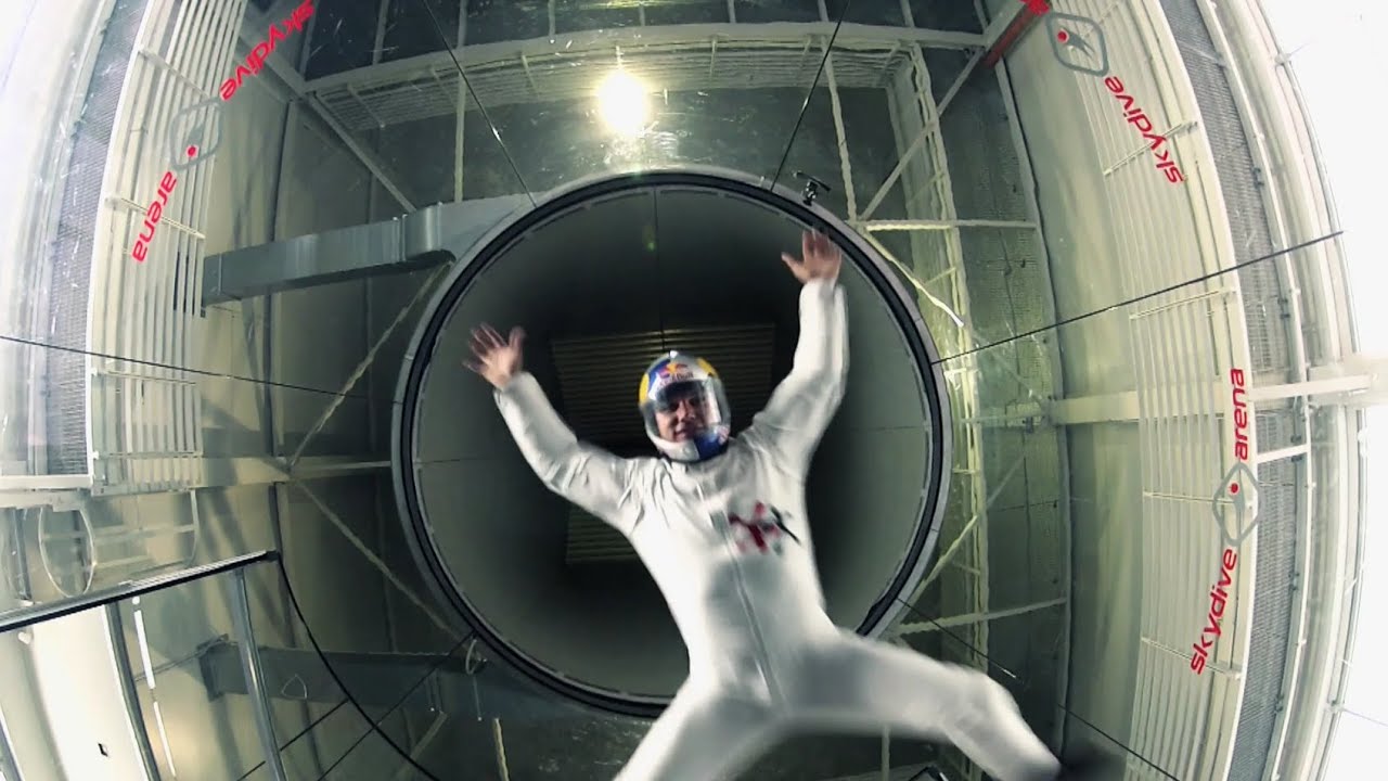 Wind Tunnel Acrobatics in Prague - Red Bull Soul Flyers 2012