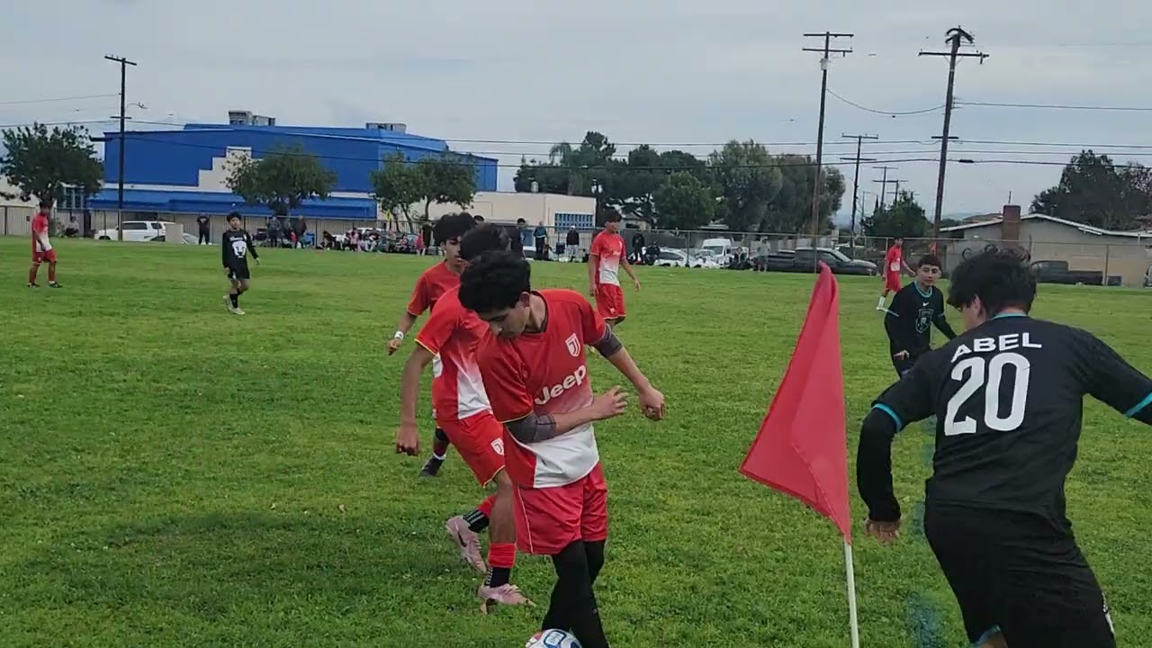 Primer tiempo, la juve 0 vs dinamita 0, el segundo de la tabla contra el primero.02/15/2026