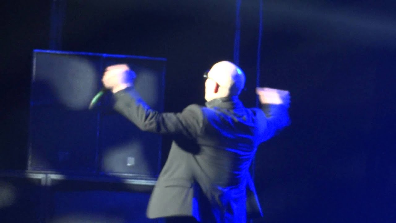 Pitbull Give Me Everything Live Montreal HD 2012 1080P
