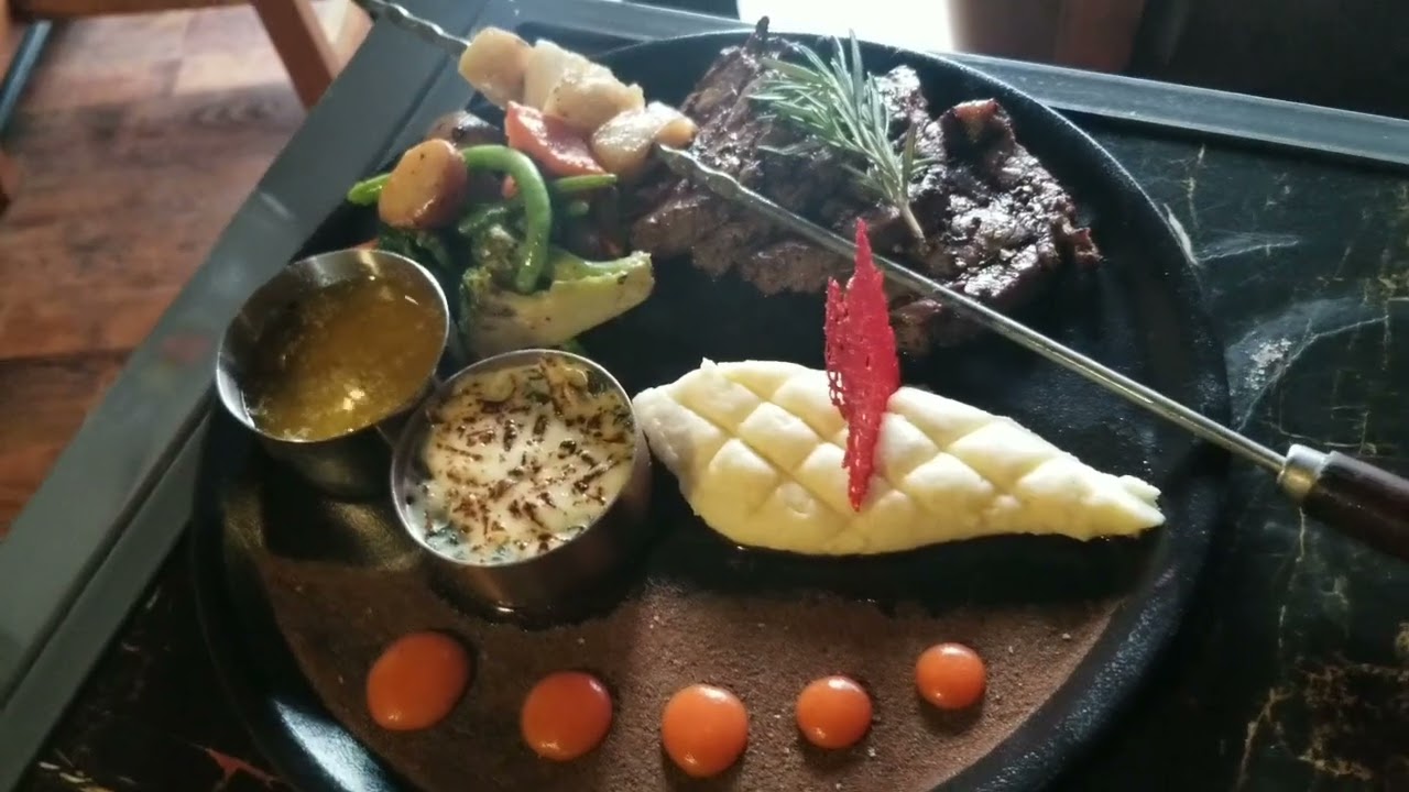 RARE RESTAURANT LAHORE.BEST BEEF STEAK IN LAHORE| BEST PlACES To VISIT IN LAHORE
