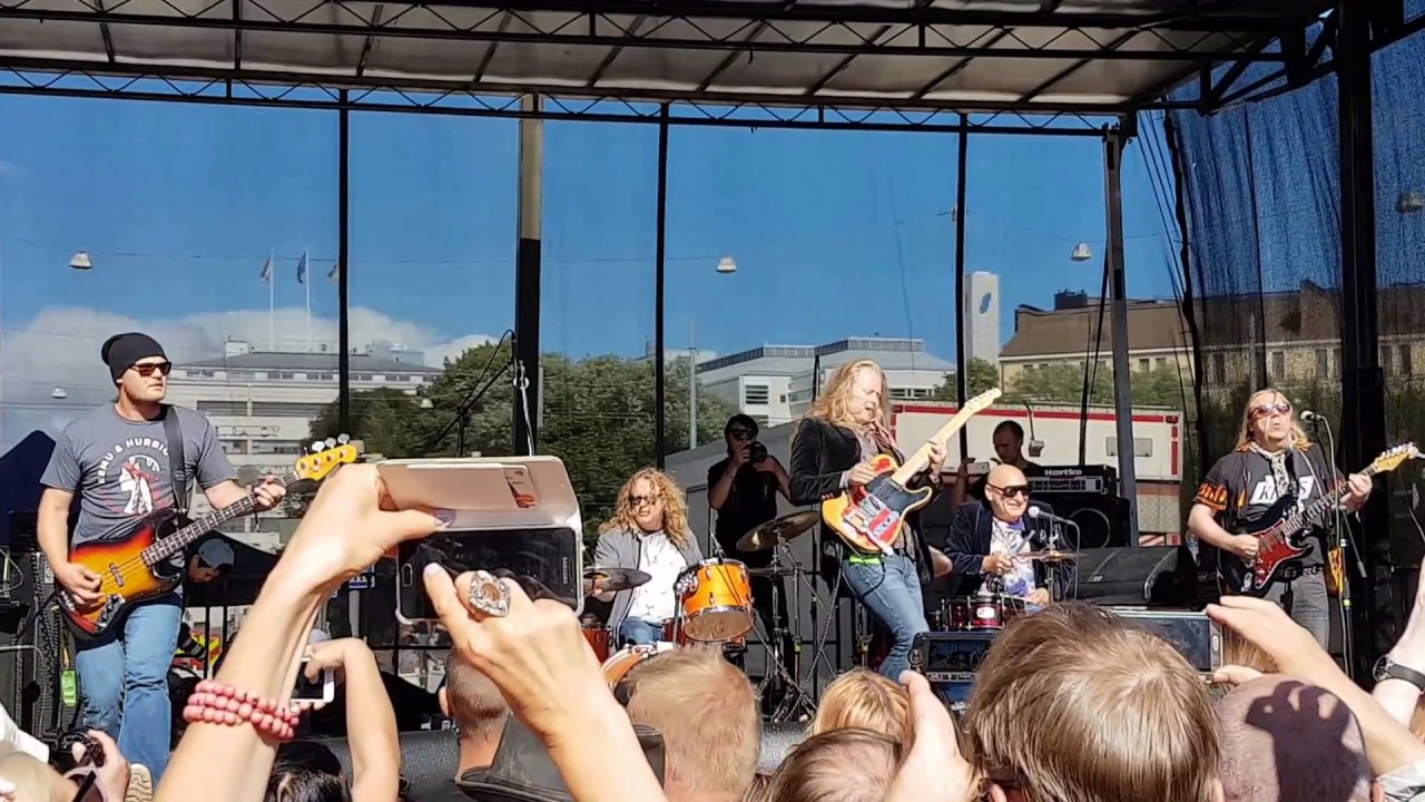 Hurriganes - Roadrunner @ Kallio Block Party 2017